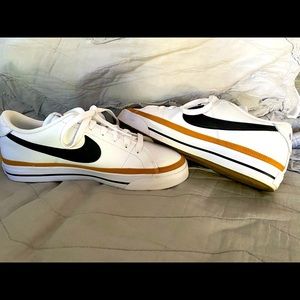 Nike Court Legacy Sneaker